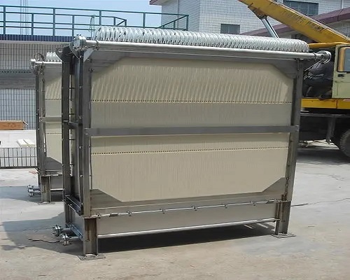 MBR平板膜是什么材質(zhì)做的？-藍(lán)膜超濾膜